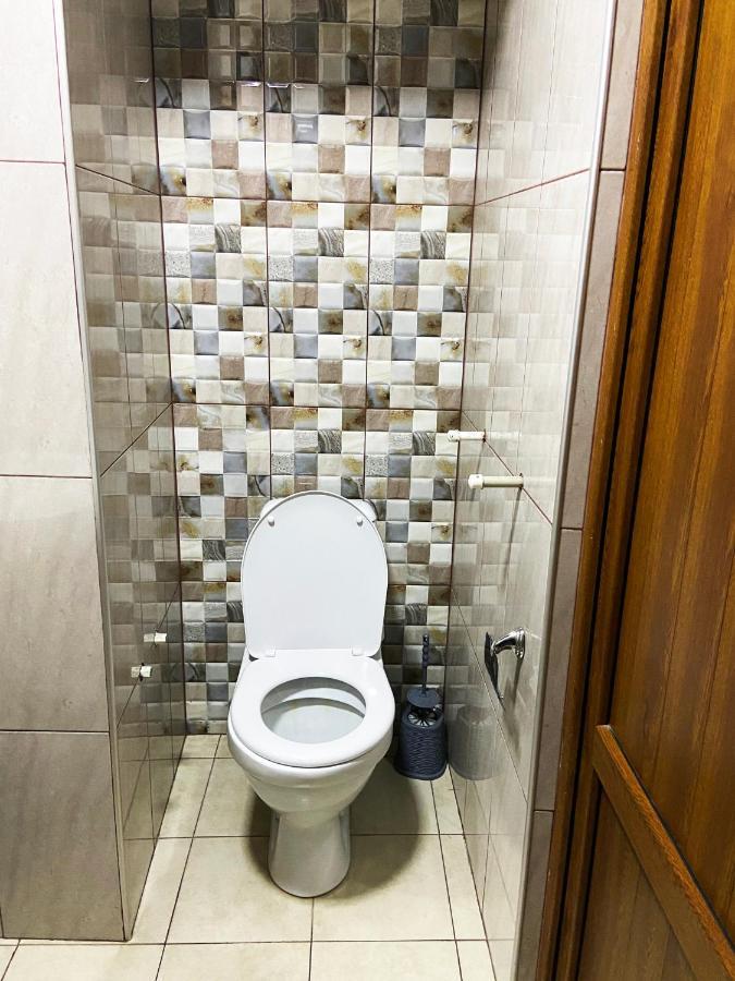 Domino Yerevan Hostel And Hotel Buitenkant foto