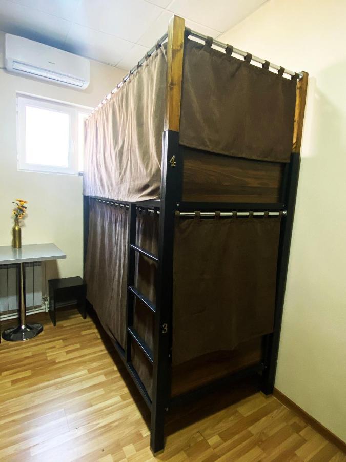 Domino Yerevan Hostel And Hotel Buitenkant foto