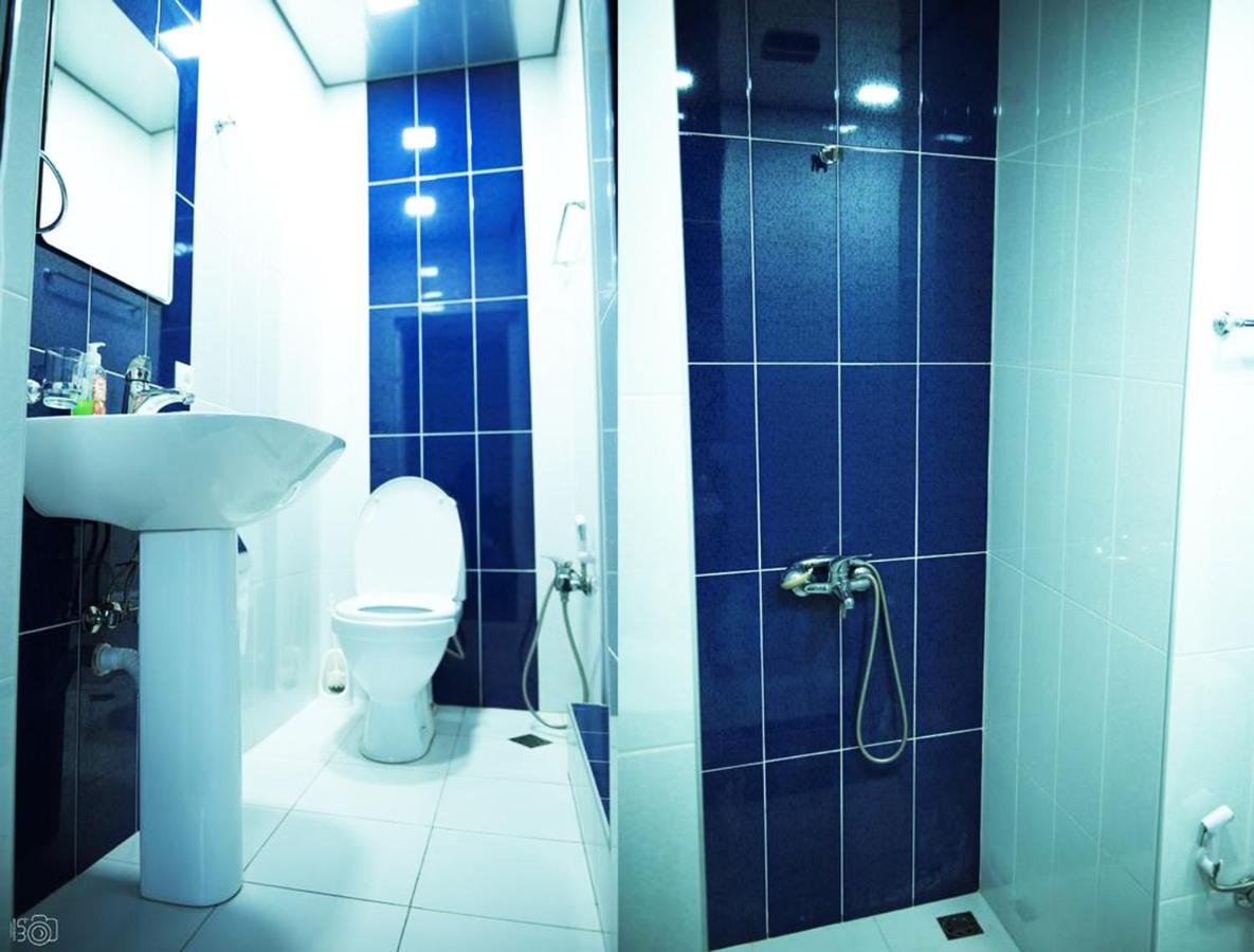 Domino Yerevan Hostel And Hotel Buitenkant foto