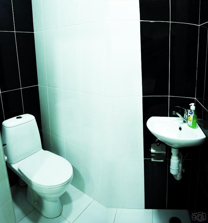 Domino Yerevan Hostel And Hotel Buitenkant foto