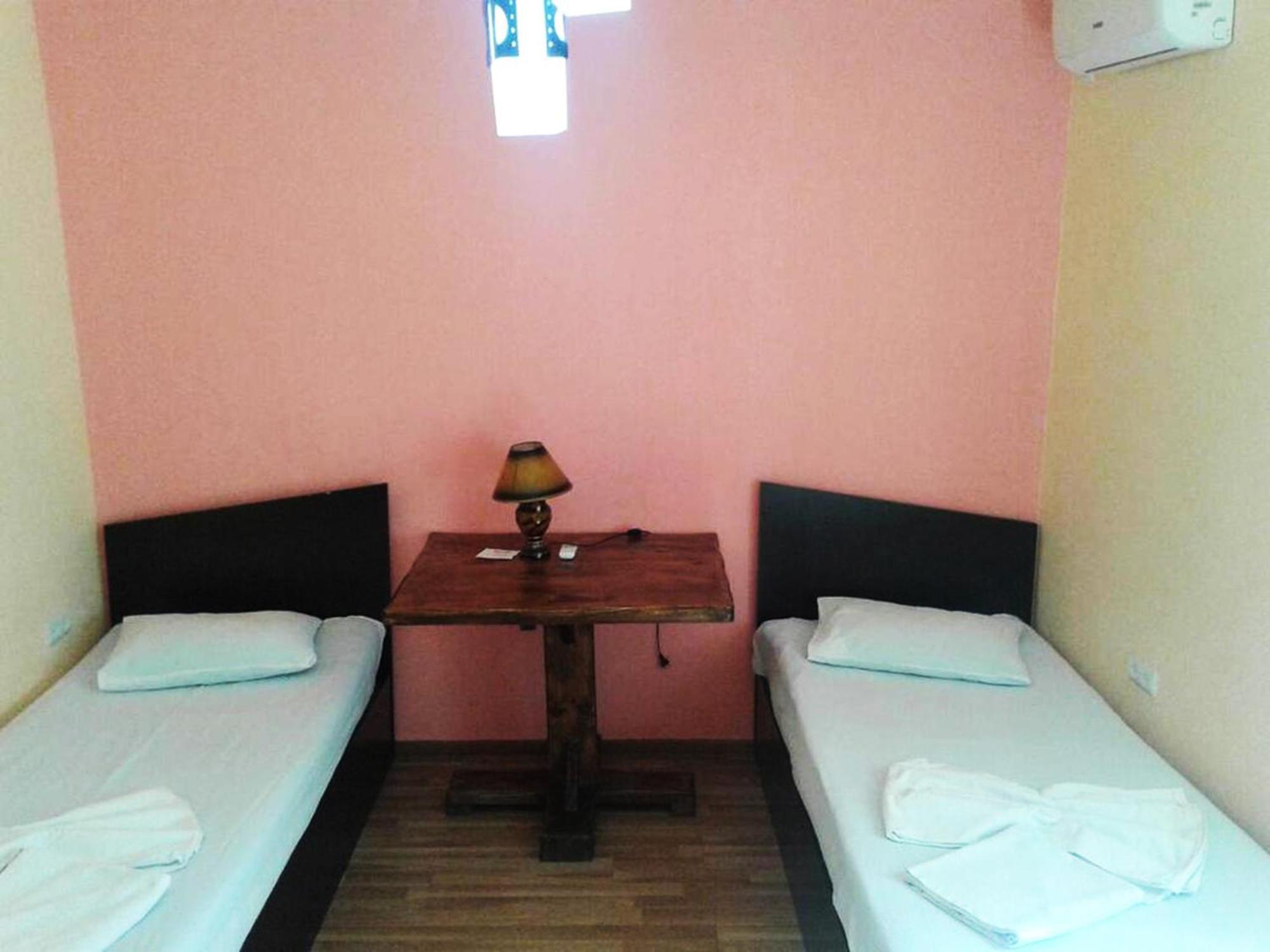 Domino Yerevan Hostel And Hotel Kamer foto